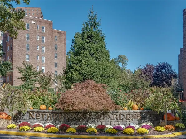 5645 Netherland Avenue image 14 of 17