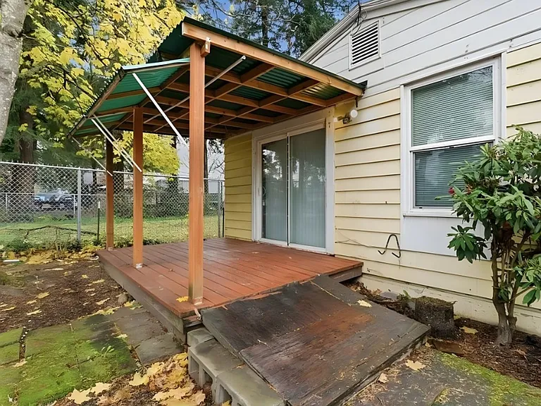 18427-18429 SE Yamhill St — Photo 39