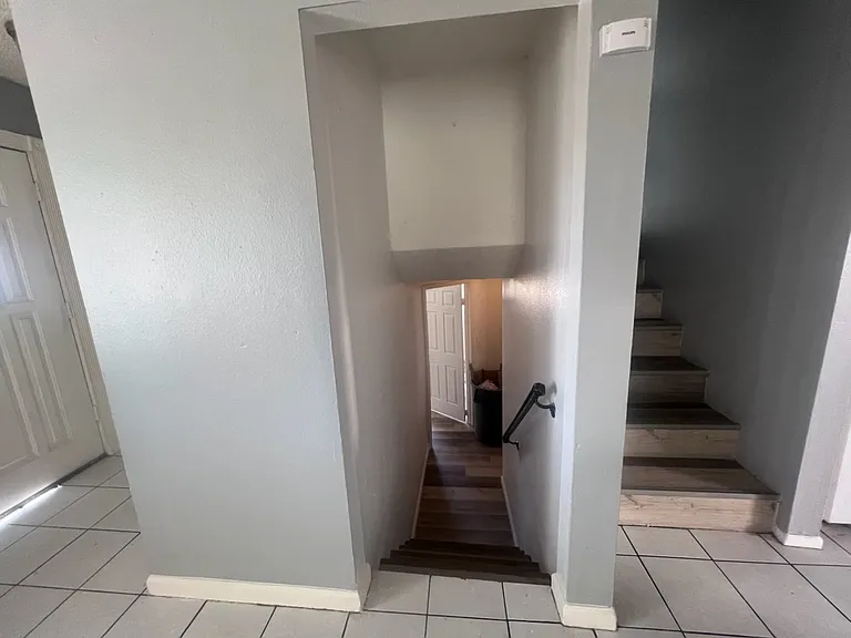4947 San Rafael Ave — Photo 4