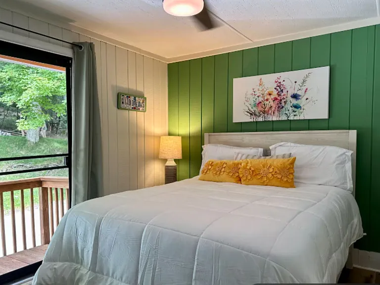 220 Charter Hills Rd #B4 — Photo 6