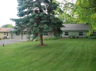 N3136 Robin Rd, Poynette, WI 53955