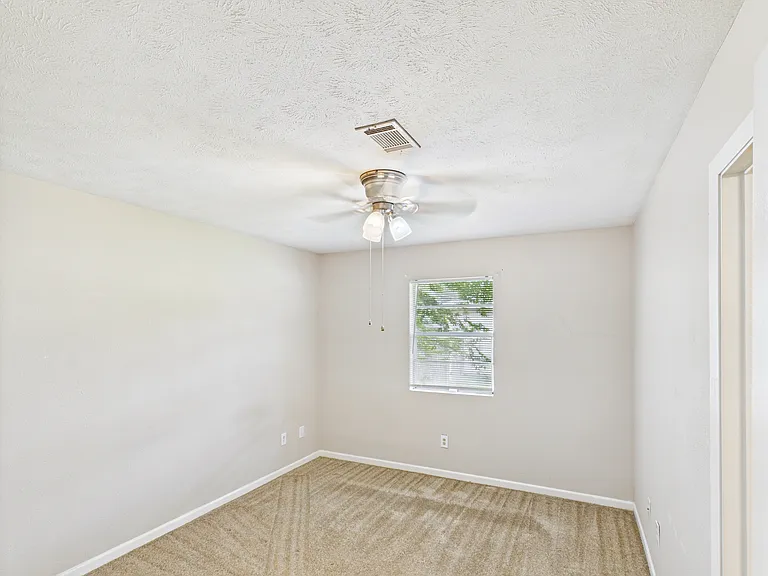 3615 Mahan St #B — Photo 11