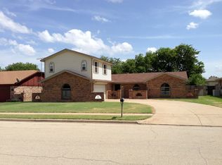 1617 Limestone Trl, Edgecliff Village, TX 76134