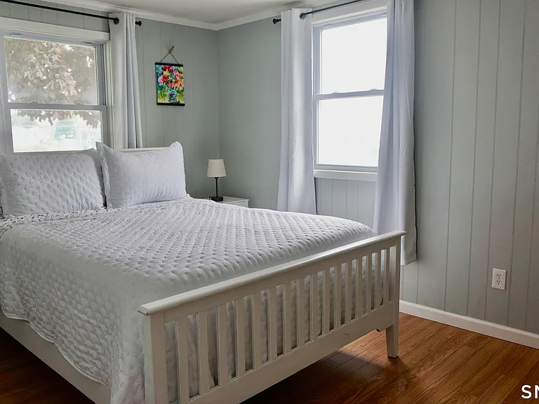 13 Pacific St — Photo 25