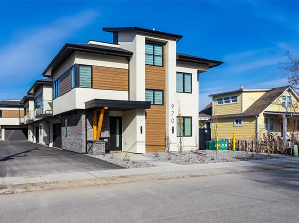 970 Lawson Ave #4, Kelowna, BC V1Y 6T1