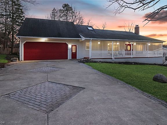 2nd image of 2506 Benton Ave