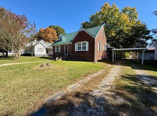 151 Grace St, Chase City, VA 23924