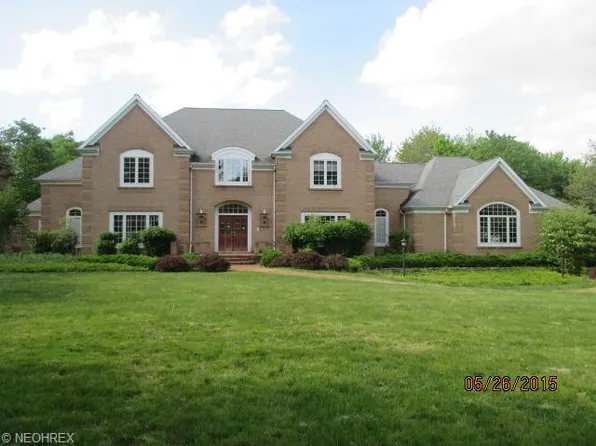 1535 Hines Hill Rd, Hudson, OH 44236