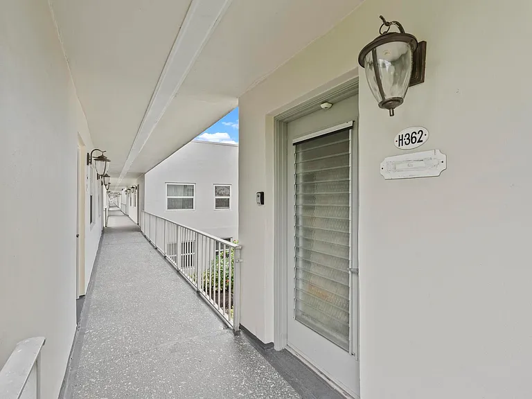 362 Burgundy Ave #H — Photo 28