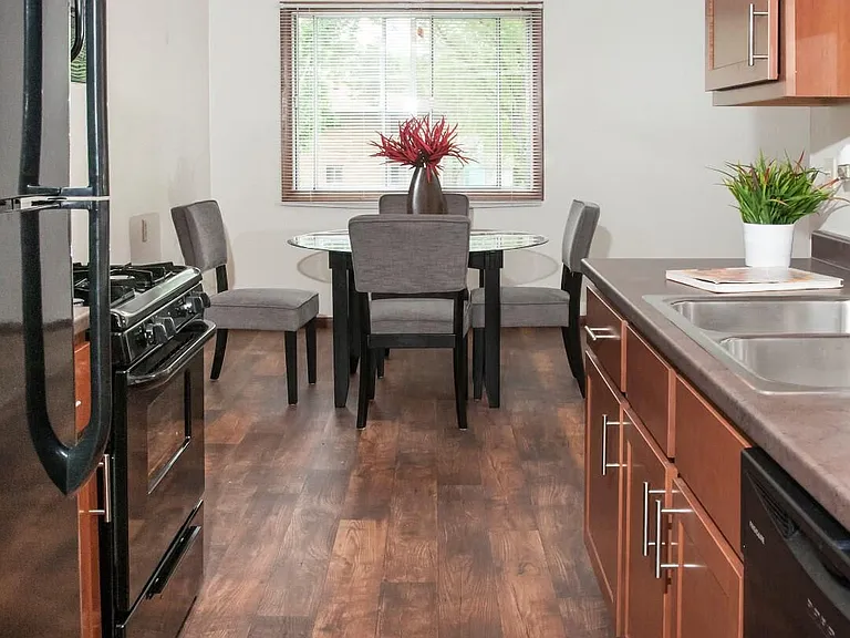 Valley Place Apartments — Photo 1