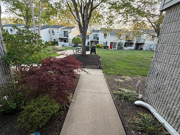 4th image of 42 Richmond Boulevard #1B