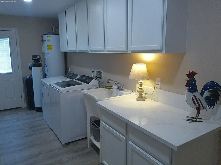1640 Emerald Dr — Photo 31