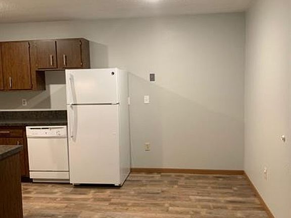 5th image of 1035 5th Ave NW APT 3