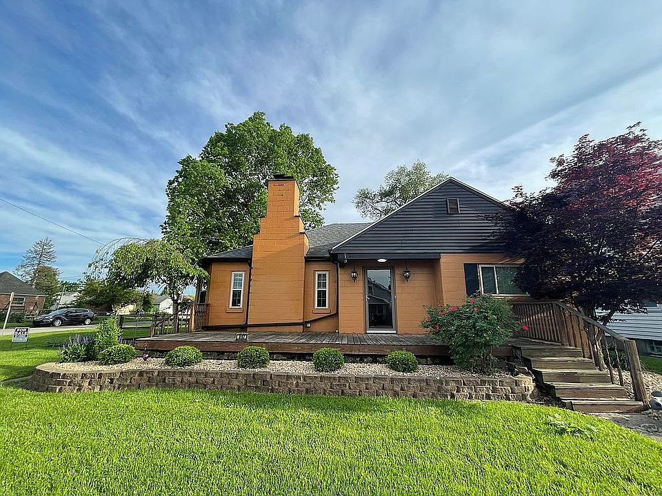 897 Corwin Ave.  Front