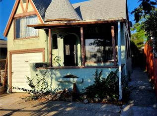 6812 S Van Ness Ave, Los Angeles, CA 90047