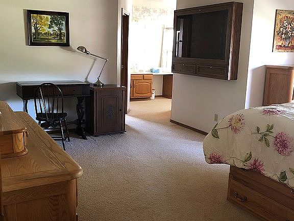 5th image of 1820 Todd Ct