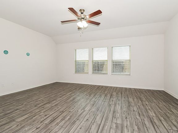 5th image of 3120 Crystal Way
