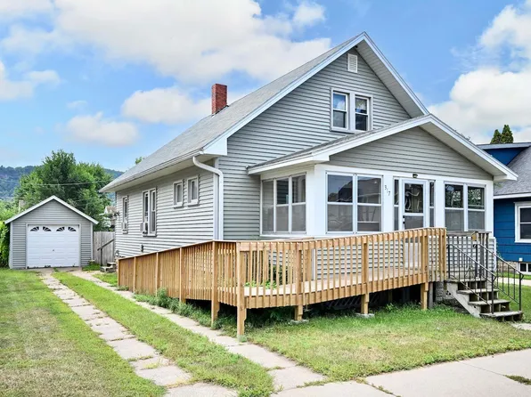 317 E Howard St, Winona, MN 55987