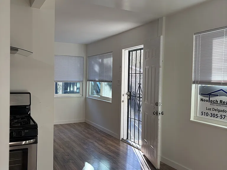 28 Mermaid Ct — Photo 12