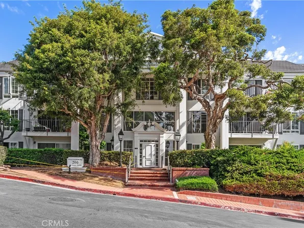 200 McNeil Ln APT 215, Newport Beach, CA 92663