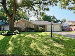 1719 Bowline Rd, Houston, TX 77062