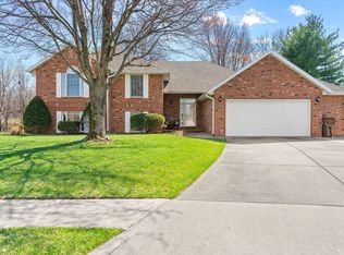 5285 S Clay Ave, Springfield, MO 65810