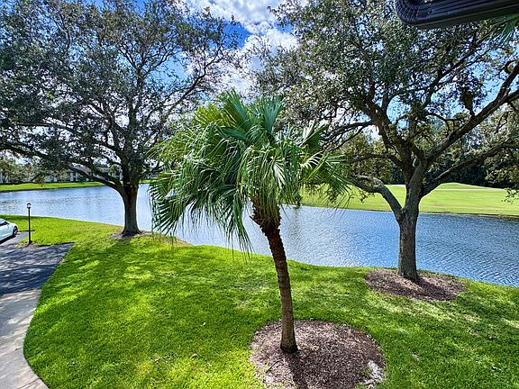 Expansive lake views from the balcony!