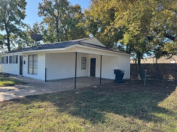 2nd image of 3104 Gay Blvd