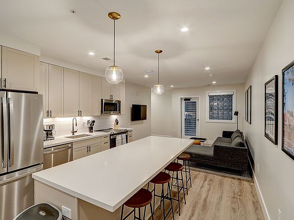 4th image of 225 Vine St NW #406-4