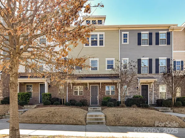 832 Imperial Ct, Charlotte, NC 28273