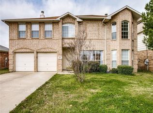 8104 Modesto Dr, Arlington, TX 76001