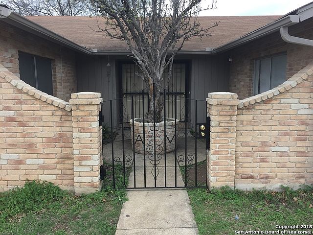 1st image of 4702 Oakfield Way