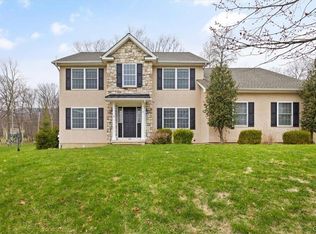 1111 Pleasant Dr, Pen Argyl, PA 18072