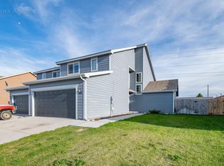 1251 Meadow Ln, Douglas, WY 82633