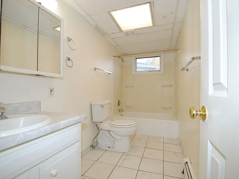 648 Rebecca St — Photo 6