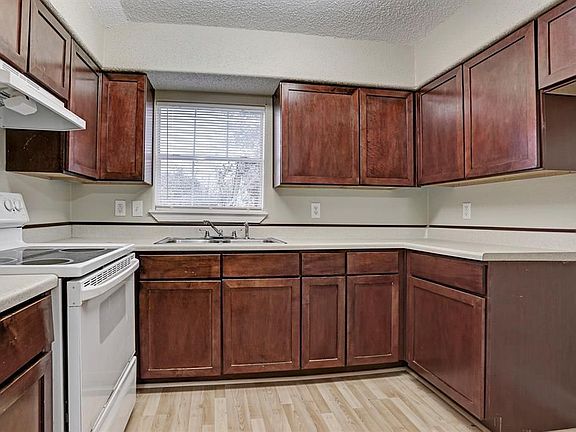5th image of 5304 Cochran St