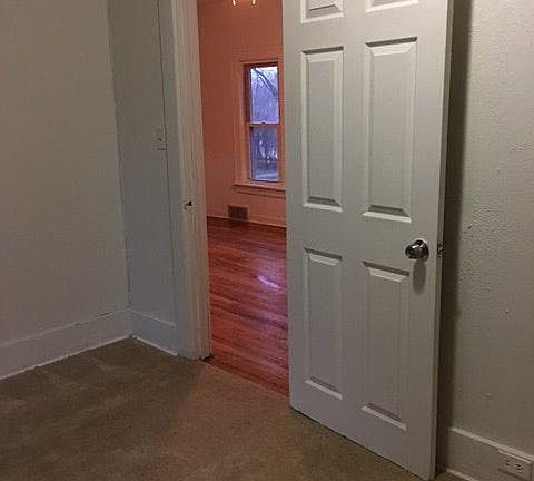 4th image of 144 S Lewis Ave APT 4