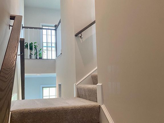 3rd image of 7222 Bodkin Way