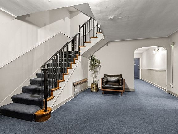 5th image of 14 Presidents Ln Unit 10