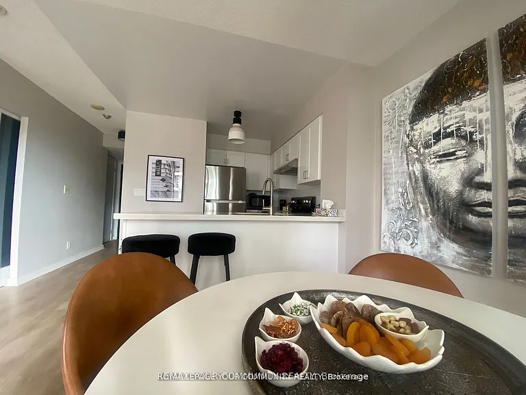 76 Shuter St #1307 — Photo 4