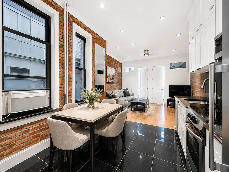18 Abingdon Sq #6 — Photo 2