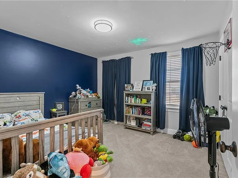 24 Randolph Way — Photo 26