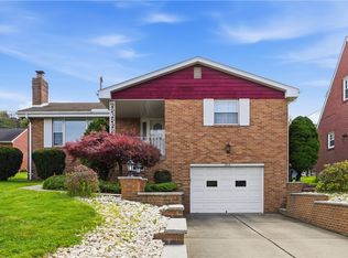 1618 Ridge Ave, Coraopolis, PA 15108