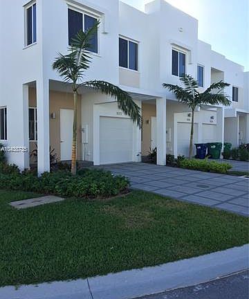 3rd image of 10212 NW 71st Ter #10212