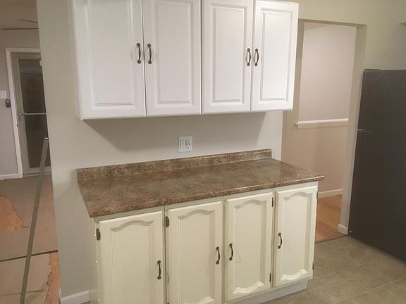 4th image of 610 Ivygate Dr