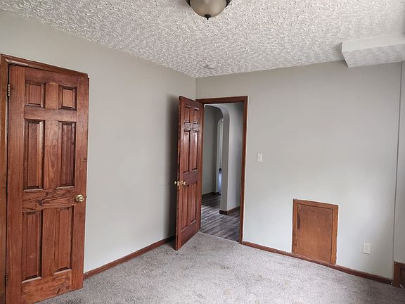 4th image of 2521 McNicholsapt #B2