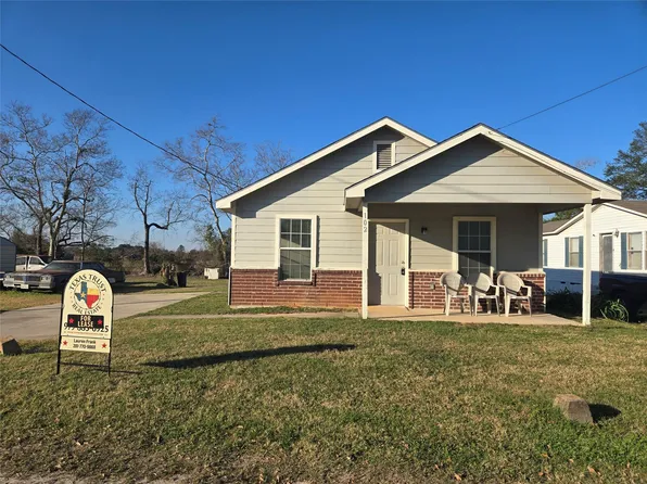 102 Wilson St, Sealy, TX 77474