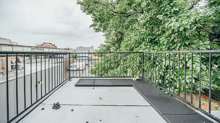 Rented by Nooklyn NYC LLC | media 12