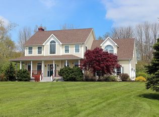 204 Wyassup Rd, North Stonington, CT 06359