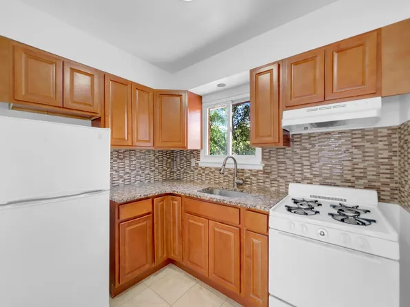 1599 1/2 Bergen Blvd #7, Leonia, NJ 07605